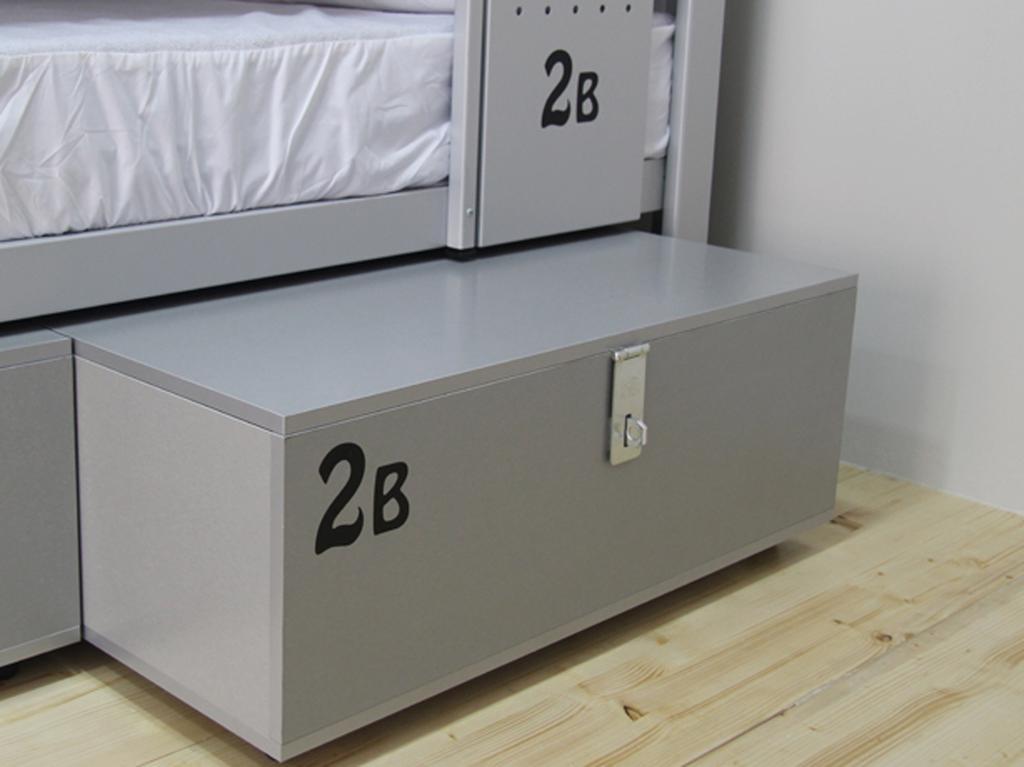 Cama em Dormitório Misto com 6 Camas