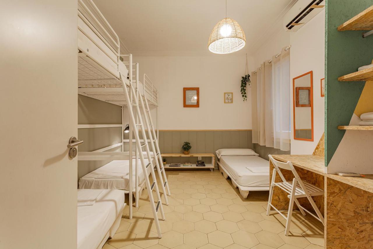 Quintuple Room