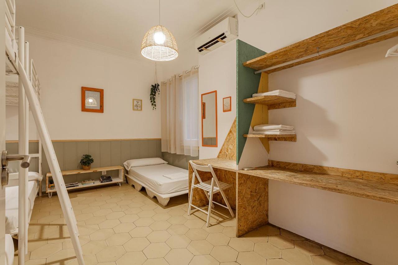Quintuple Room