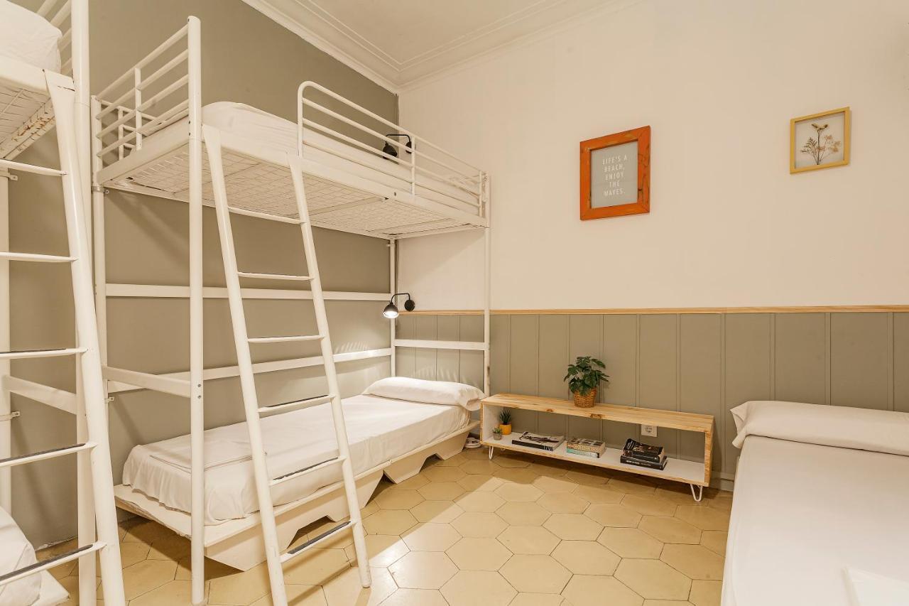 Quintuple Room