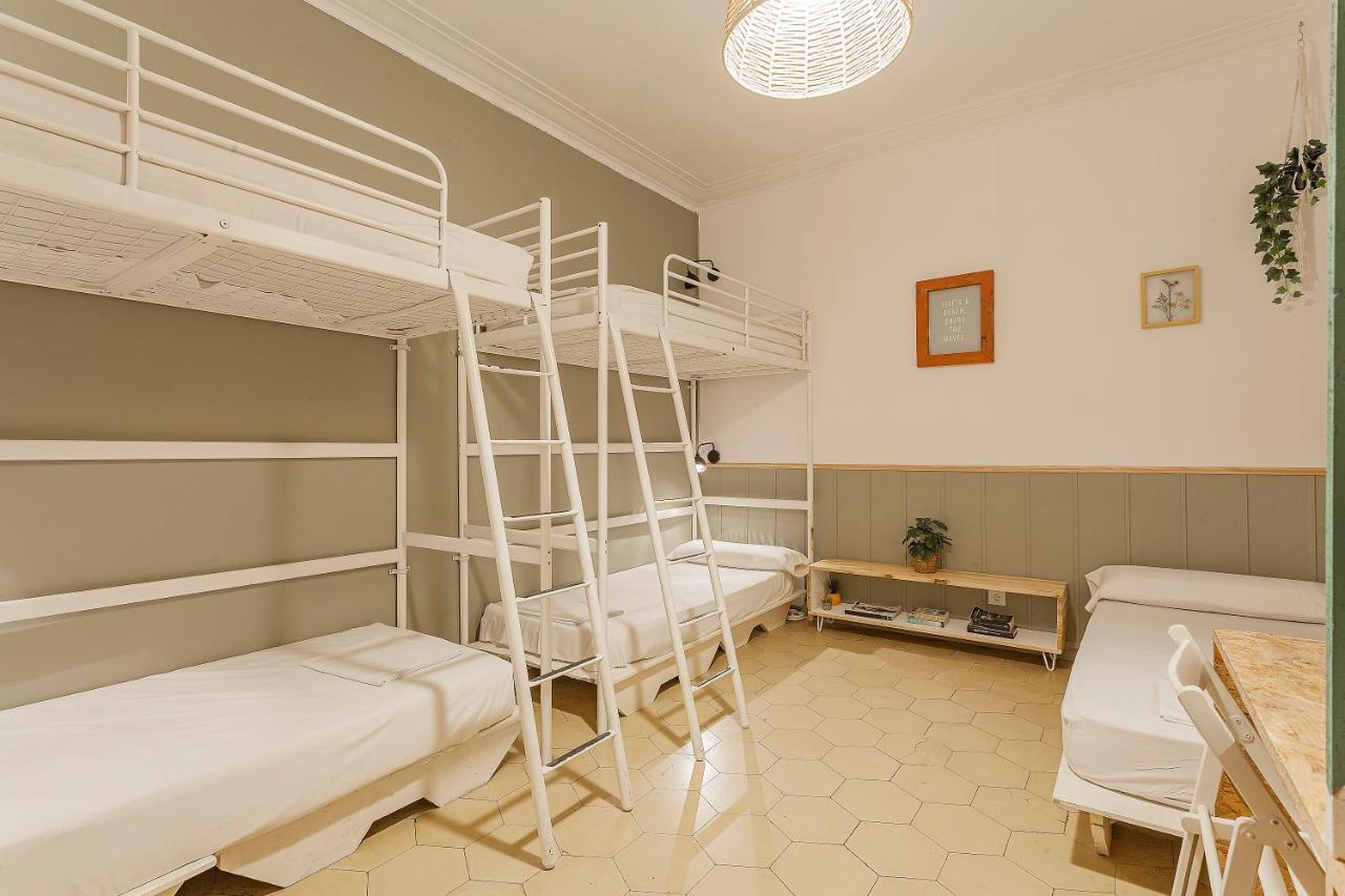 Quintuple Room