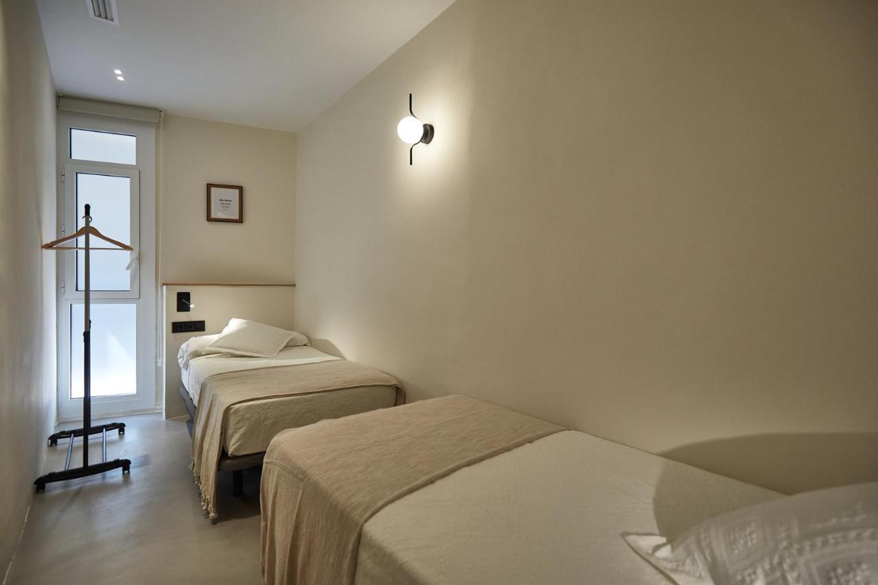 Twin Room with Shared Bathroom,1247671777:JPEG