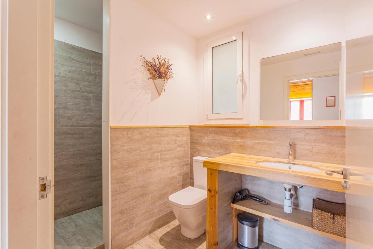 Family Room Private Bathroom