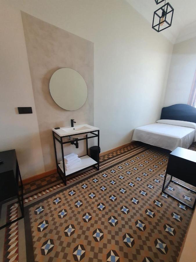 Quarto Duplo com Casa de Banho Partilhada