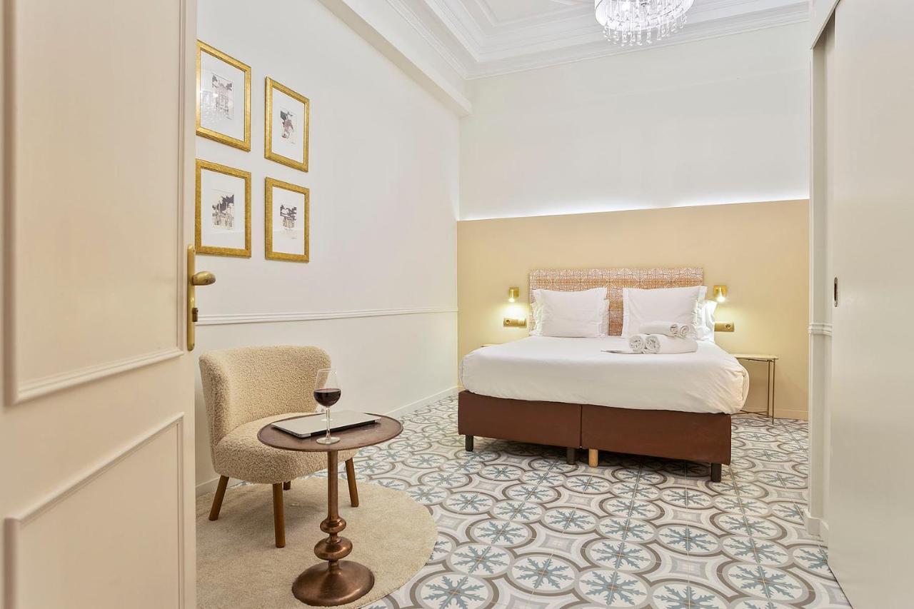 Quarto Duplo com Varanda e Vista da Cidade