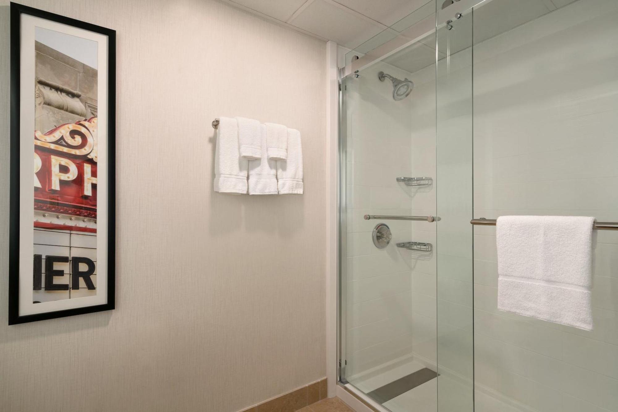 Junior Suite,1280837635:JPEG