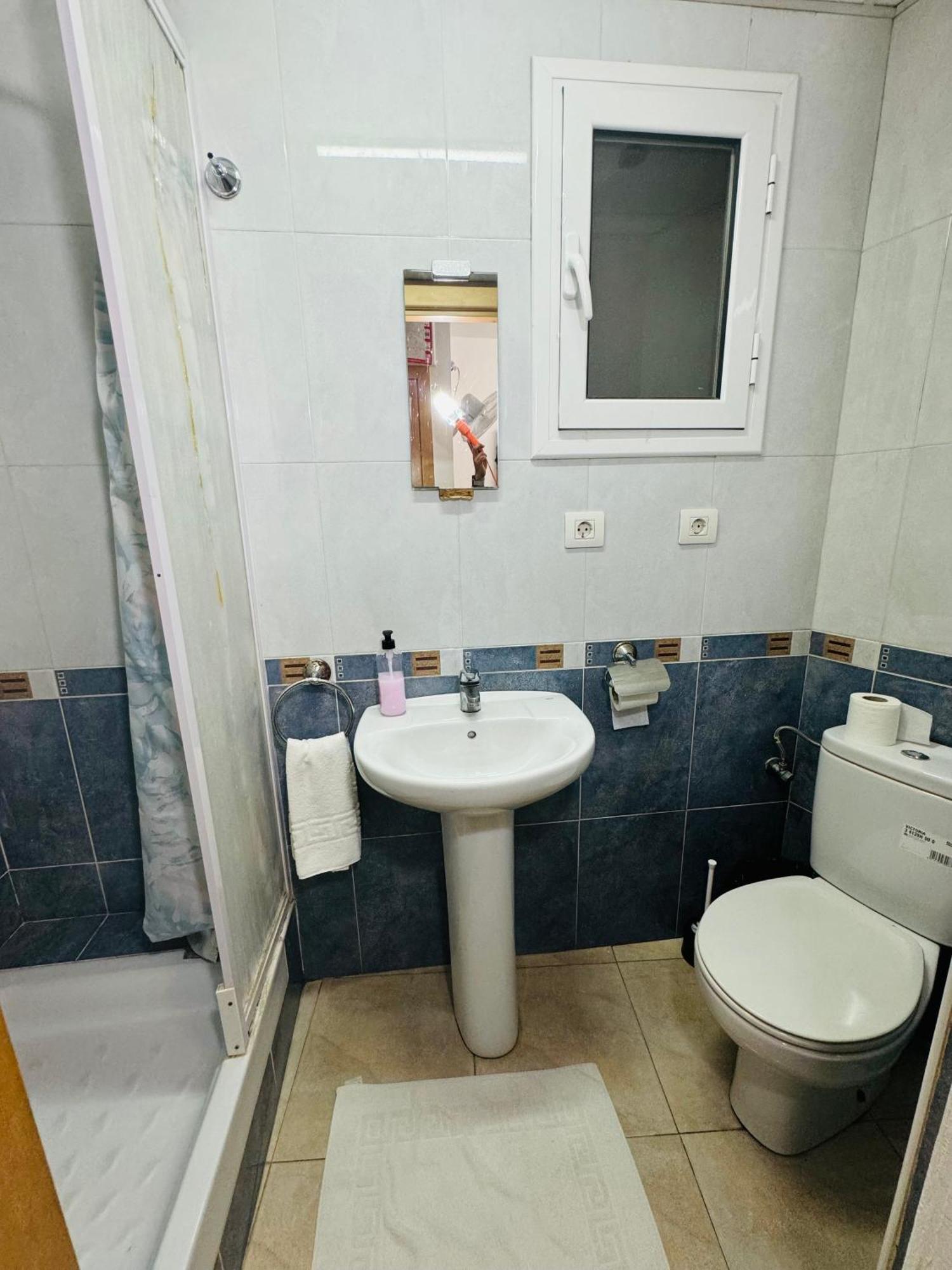 Eenpersoonskamer met Eigen Badkamer