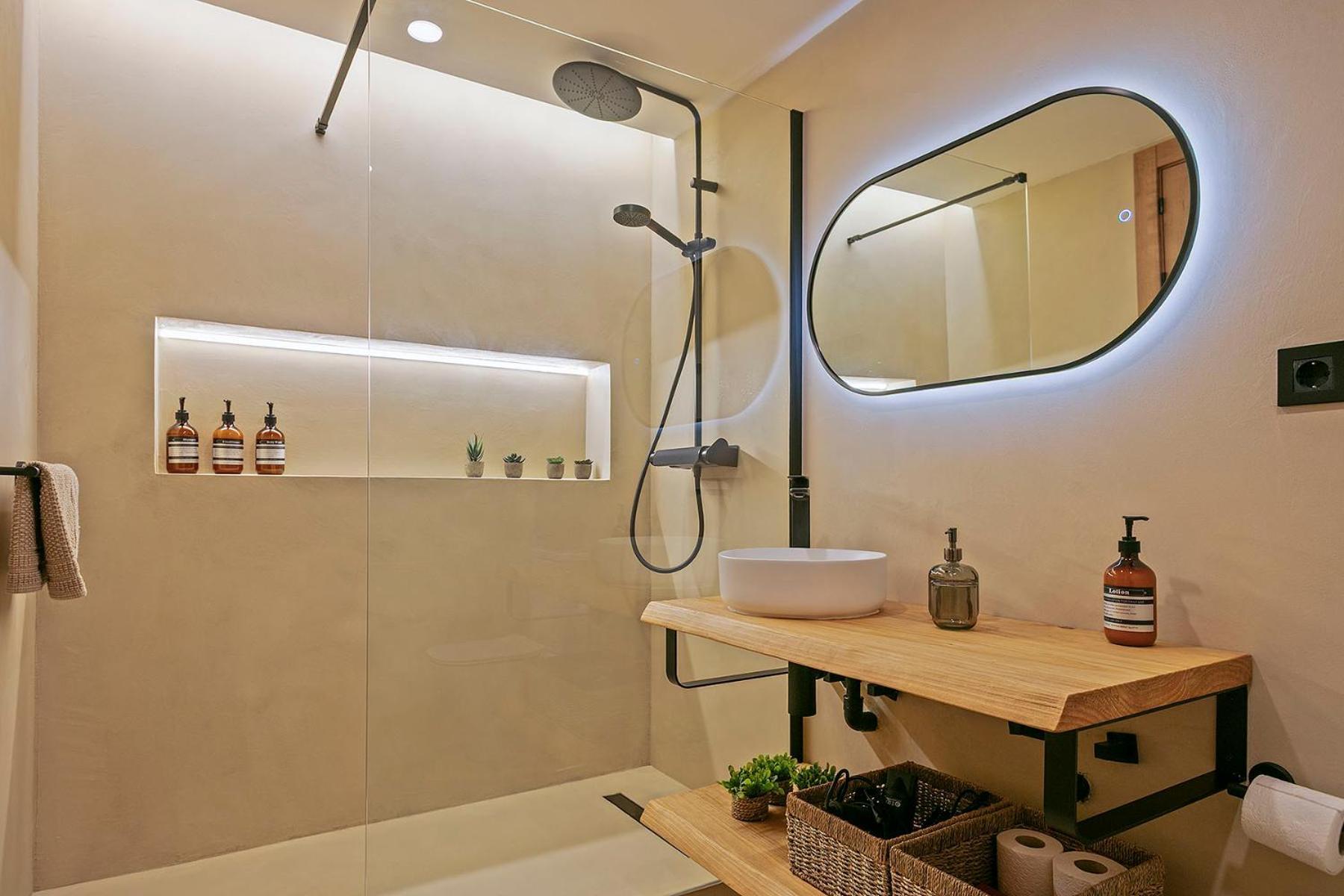 Double Room Private External Bathroom