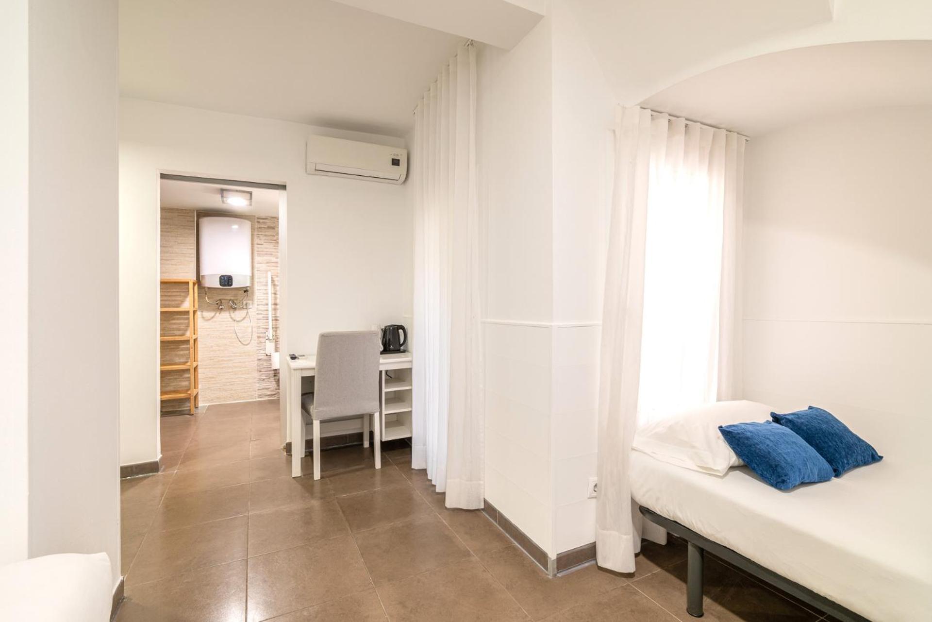 Triple Room Private Bathroom
