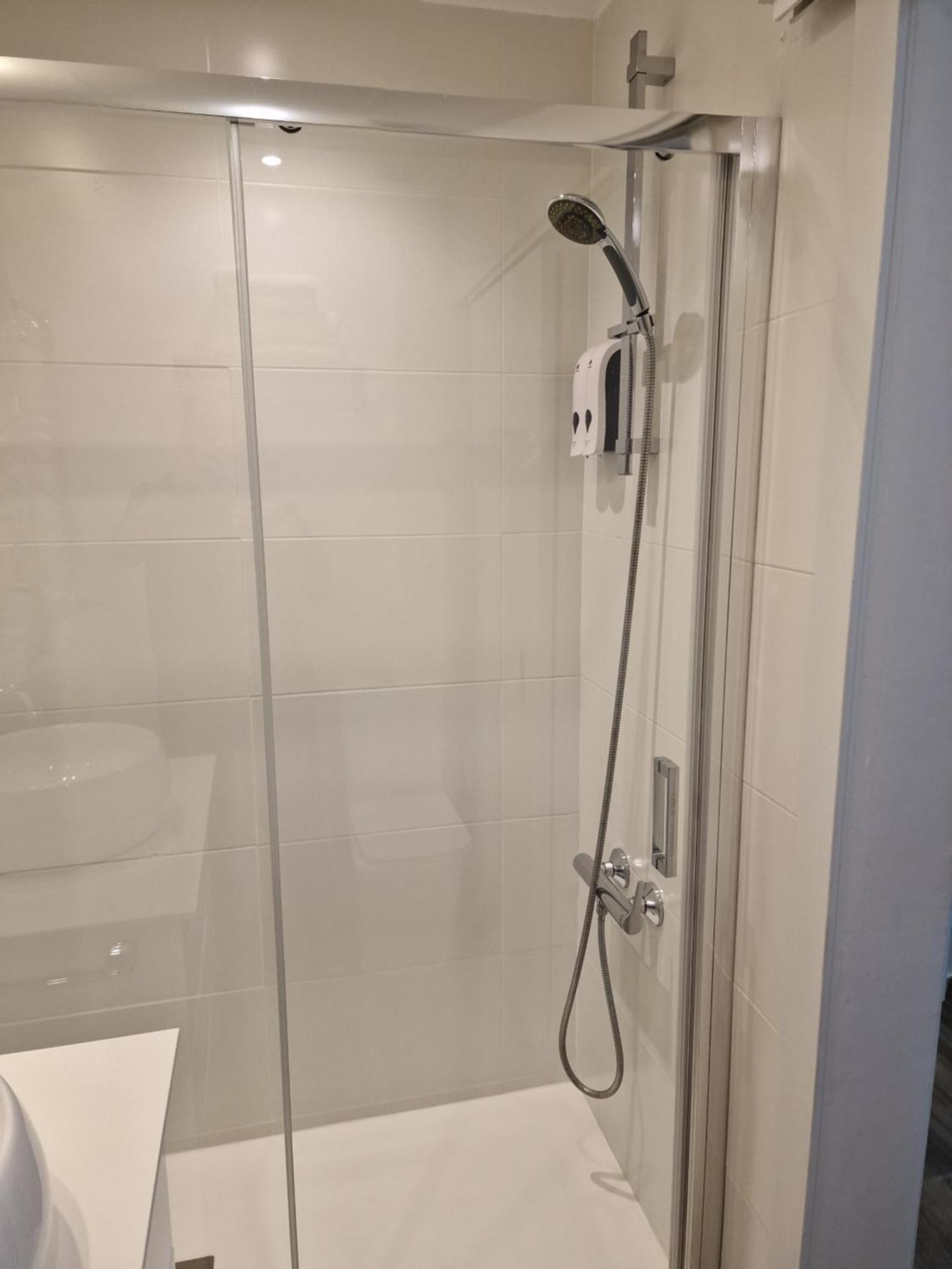 Double Room Private Bathroom
