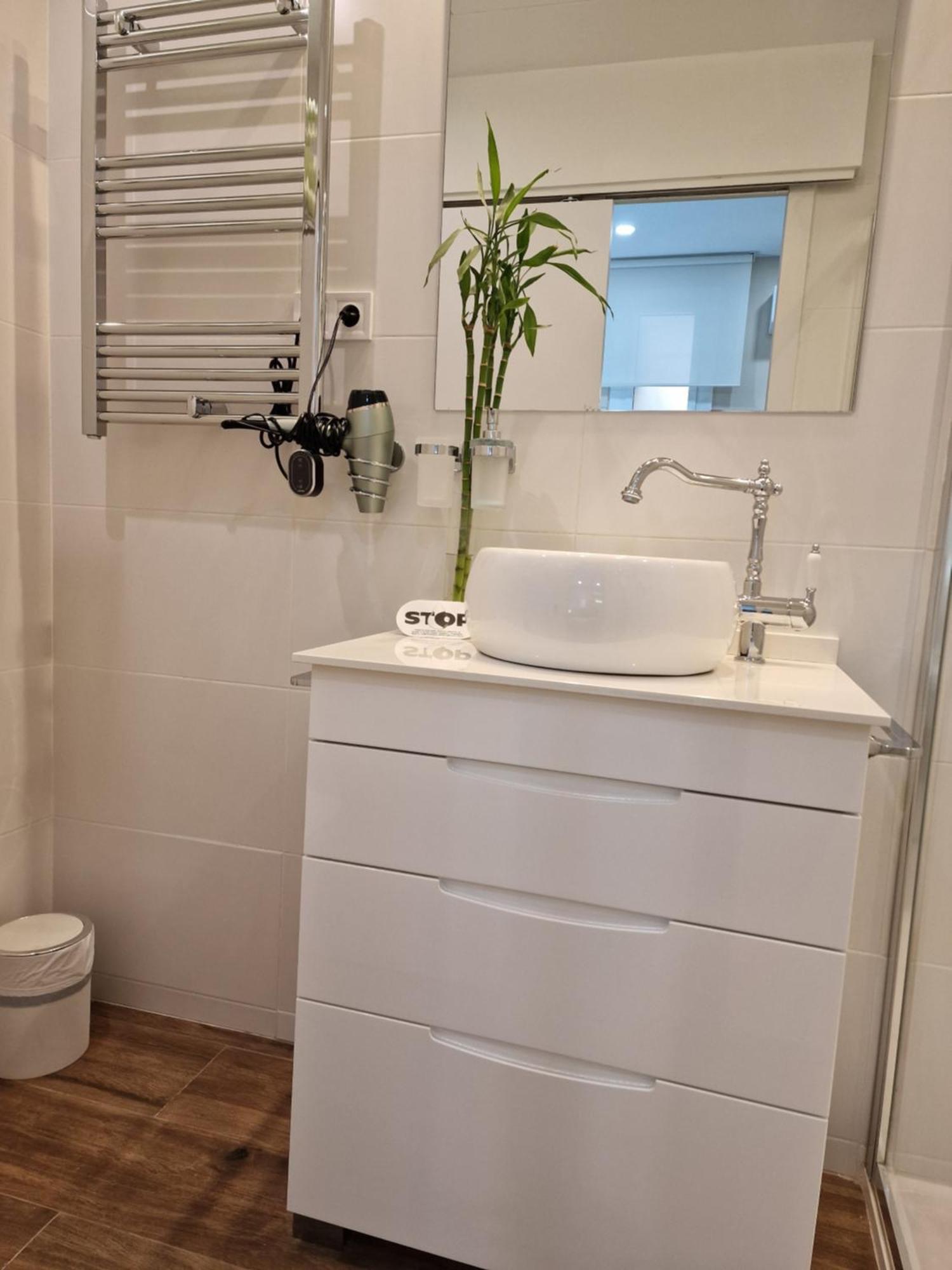Double Room Private Bathroom