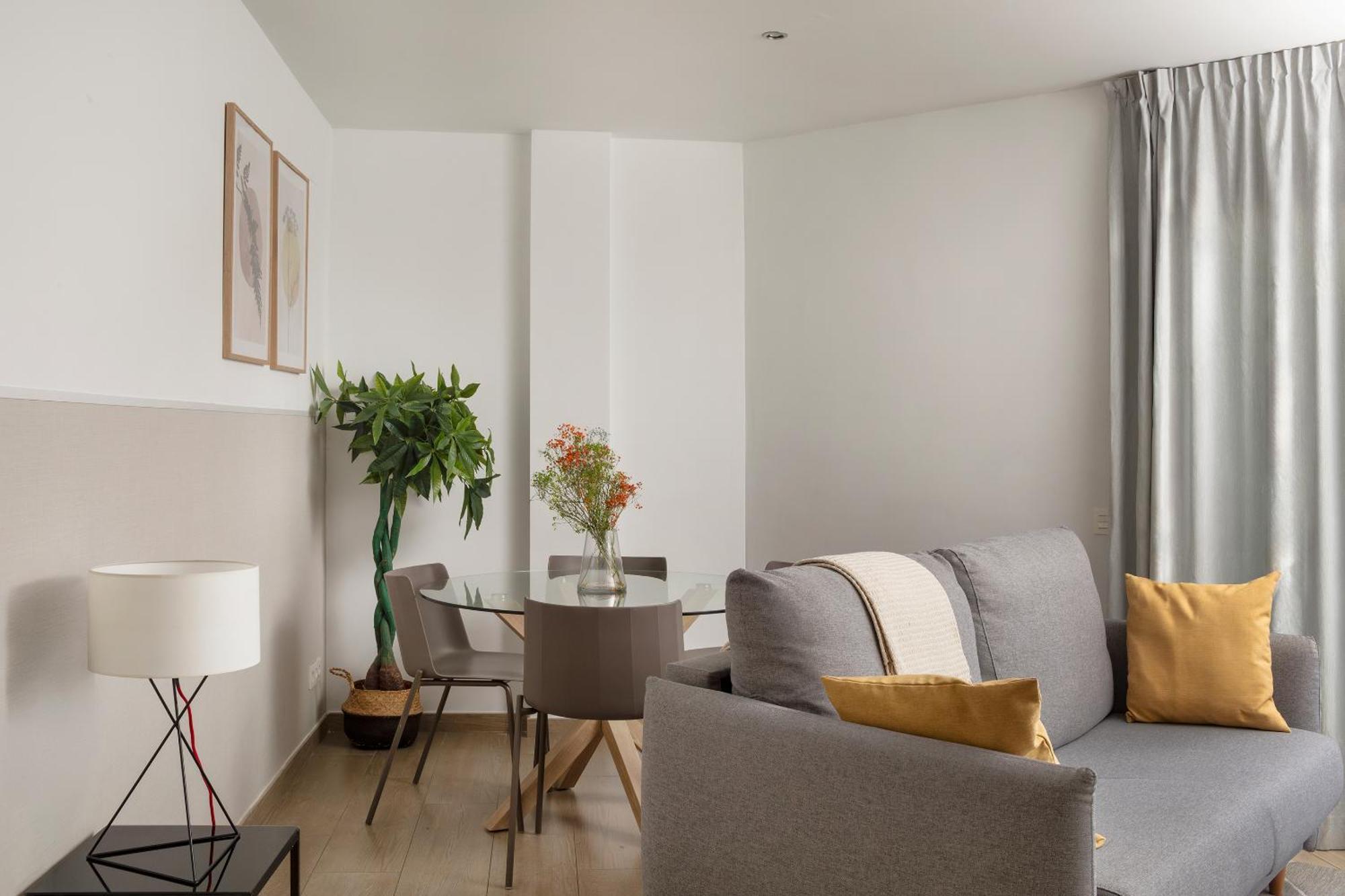 One-Bedroom Apartment