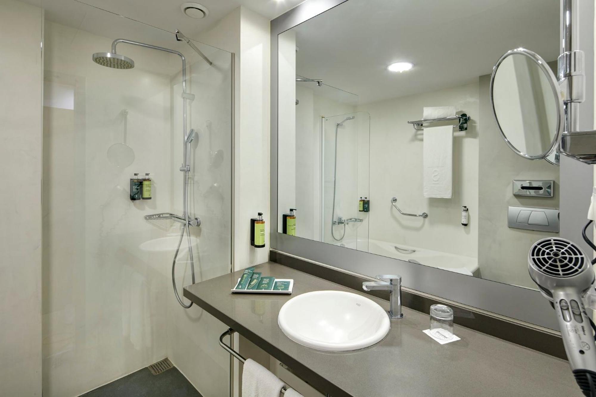 Superior Double Room,1769489687:JPEG