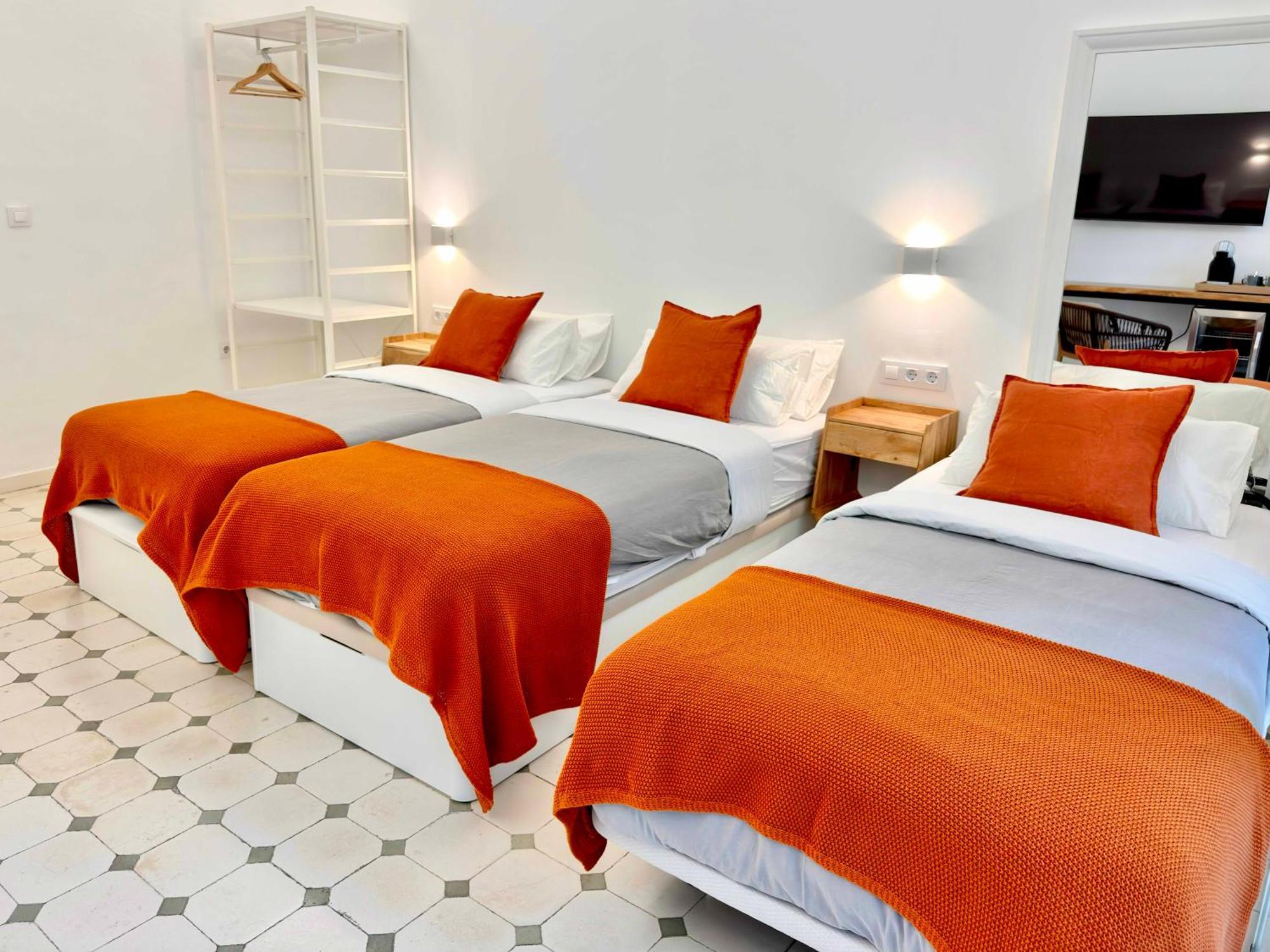 Triple Room Private Bathroom