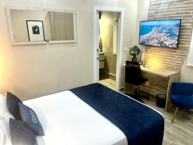 Double Room Private Bathroom