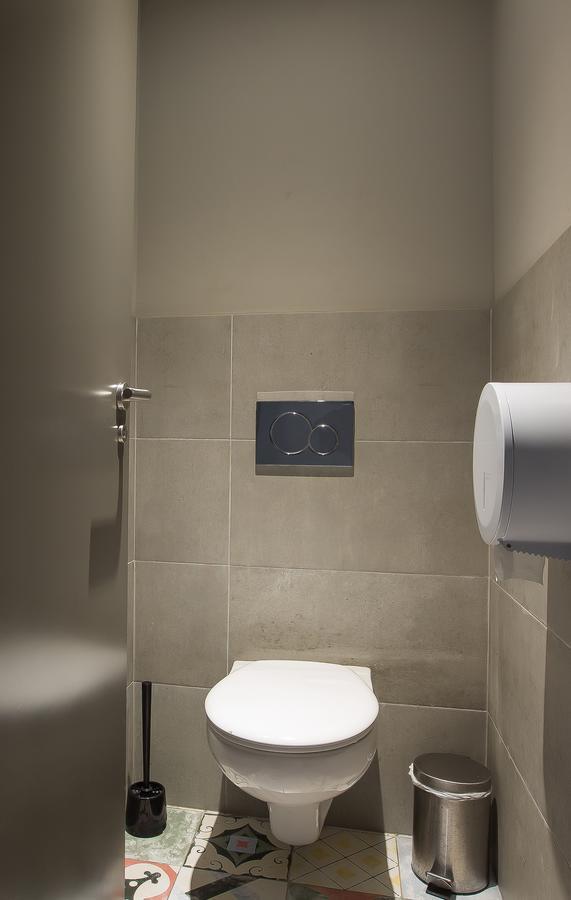 Cama num Dormitório Misto com 4 Camas
