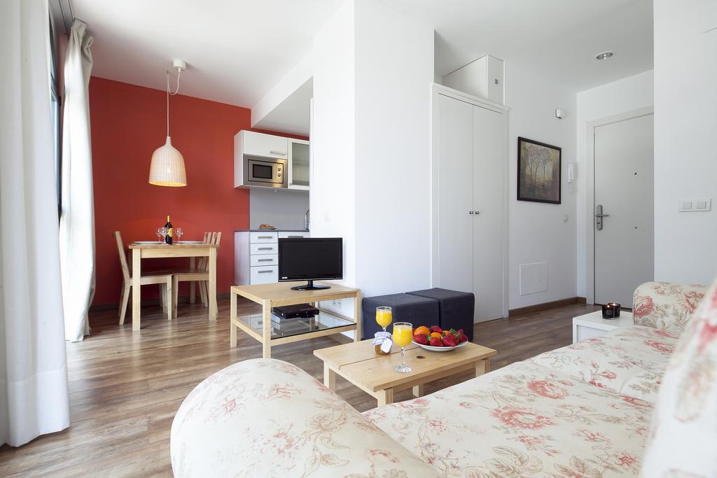 Apartamento de 2 Quartos com 2 Banheiros
