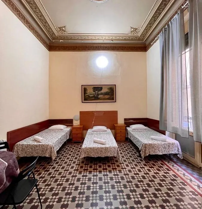 Mariarooms Hostel-1
