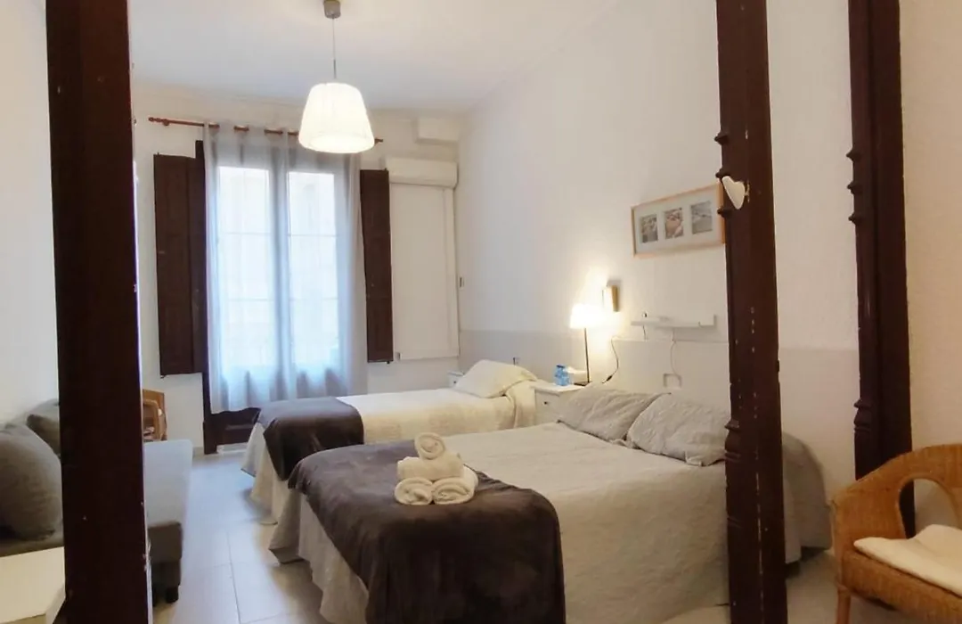 Hostal Dragonflybcn-1
