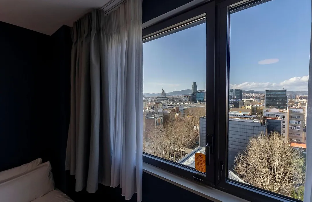 Travelodge Barcelona Poblenou-1