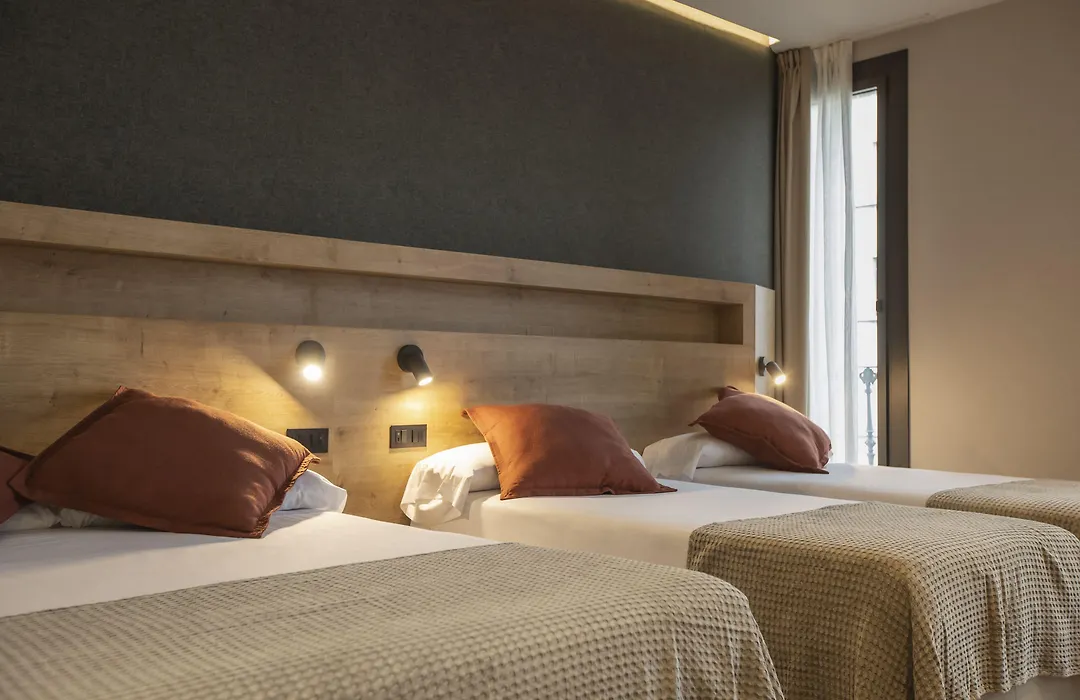 Fontanella By Bcn Urban Rooms-1