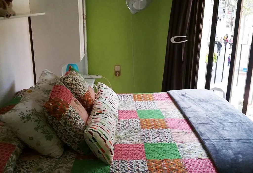 Barcelona Nice & Cozy Residencia De Estudiantes-1