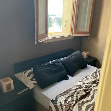 Habitacion En El Centro De Barcelona-2
