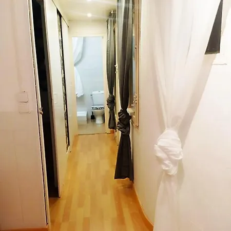 Small Single Private Room Center City-3