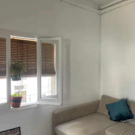 Bright Room By The Beach-3