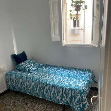 Bright Room By The Beach-2