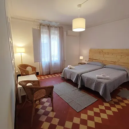 Hostal Dragonflybcn-3
