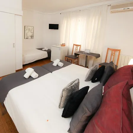 Petit Hotel-2